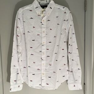 Aeropostale men l/s white button up with sail boats all over. New with tags.
